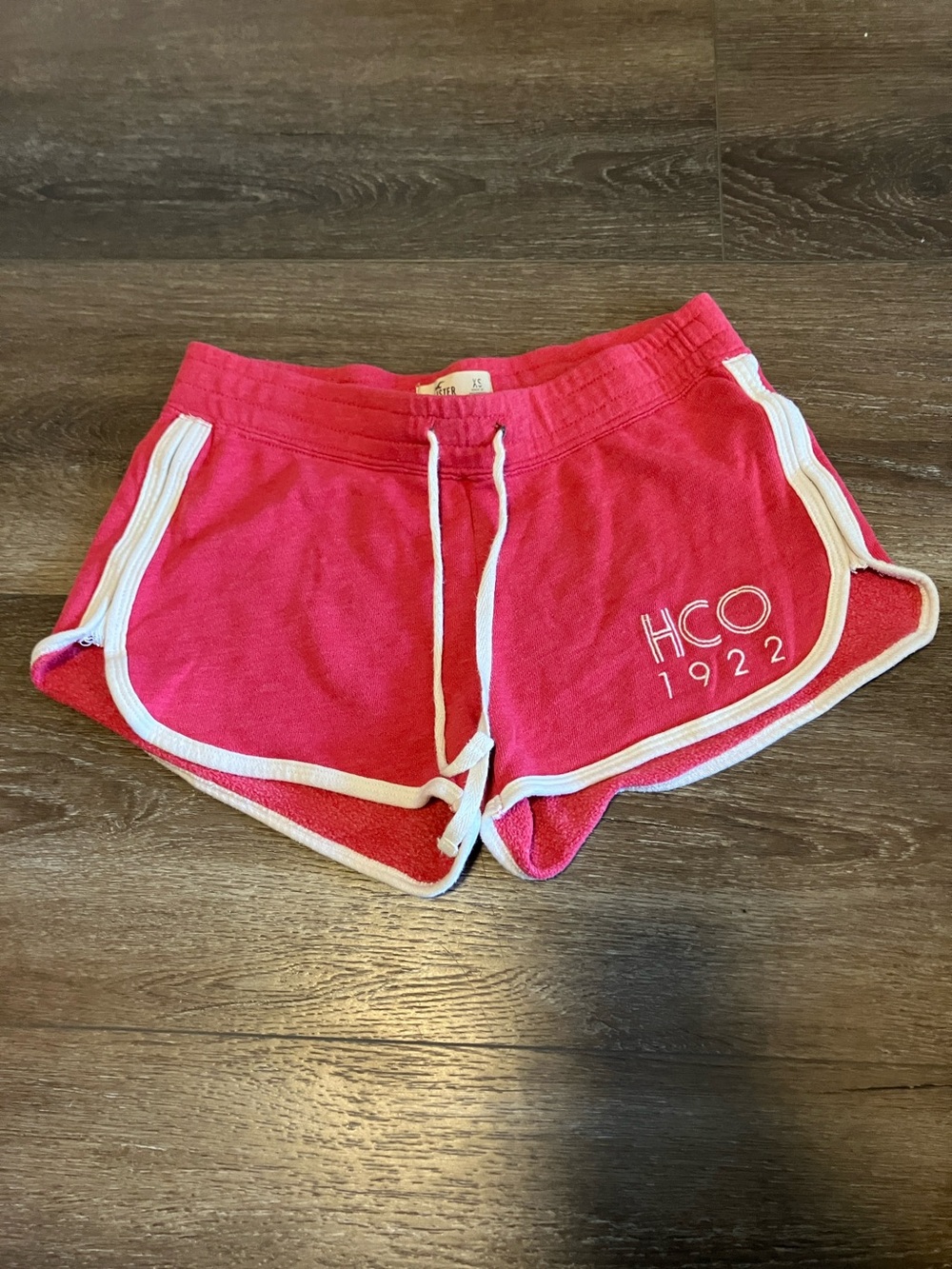 Y2K Hollister Co. Low rise Pink & White Contrast Piping Logo Shorts XS